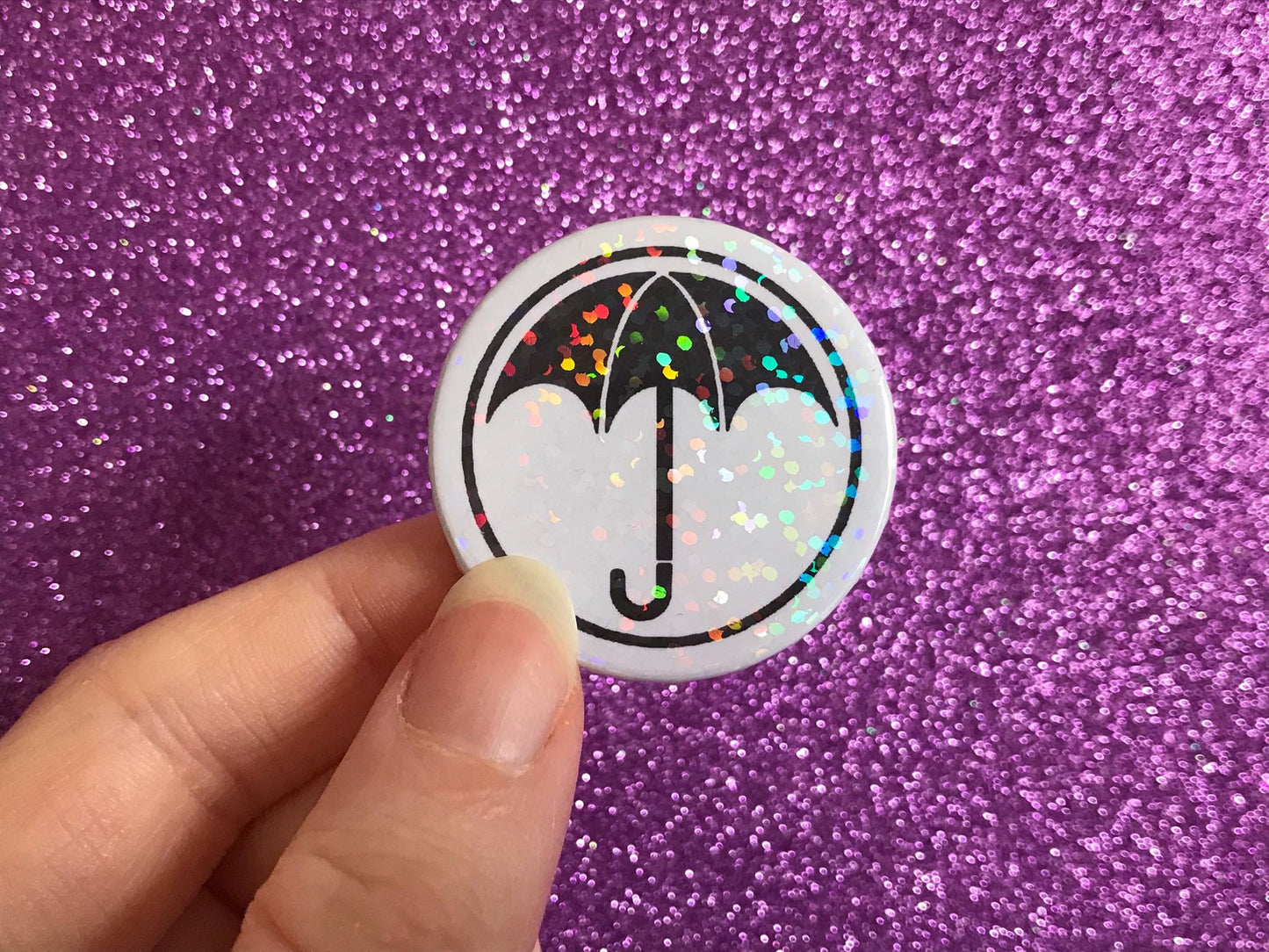 THE UMBRELLA ACADEMY - Holographic Pin Badge