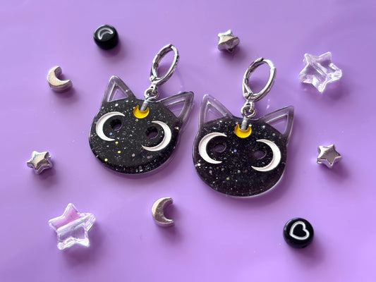 MAGICAL - Black Resin Kitty Earrings