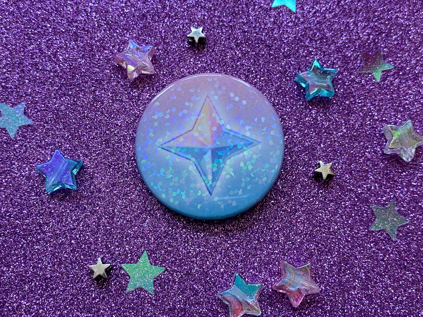 PRIMOGEM - Genshin Impact Holographic Pin Badge
