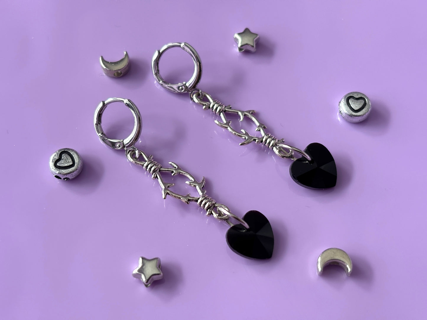 THORNS - Black Heart Dropper Earrings
