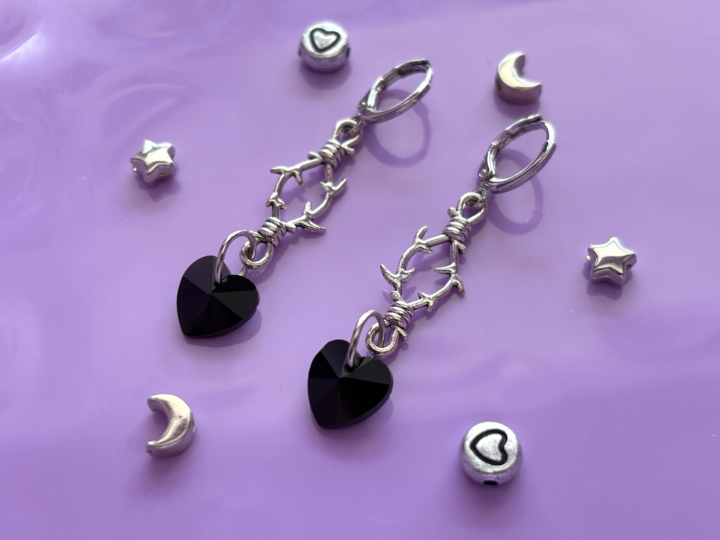 THORNS - Black Heart Dropper Earrings